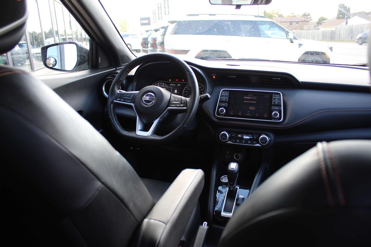 2019 Nissan Kicks SR Photo