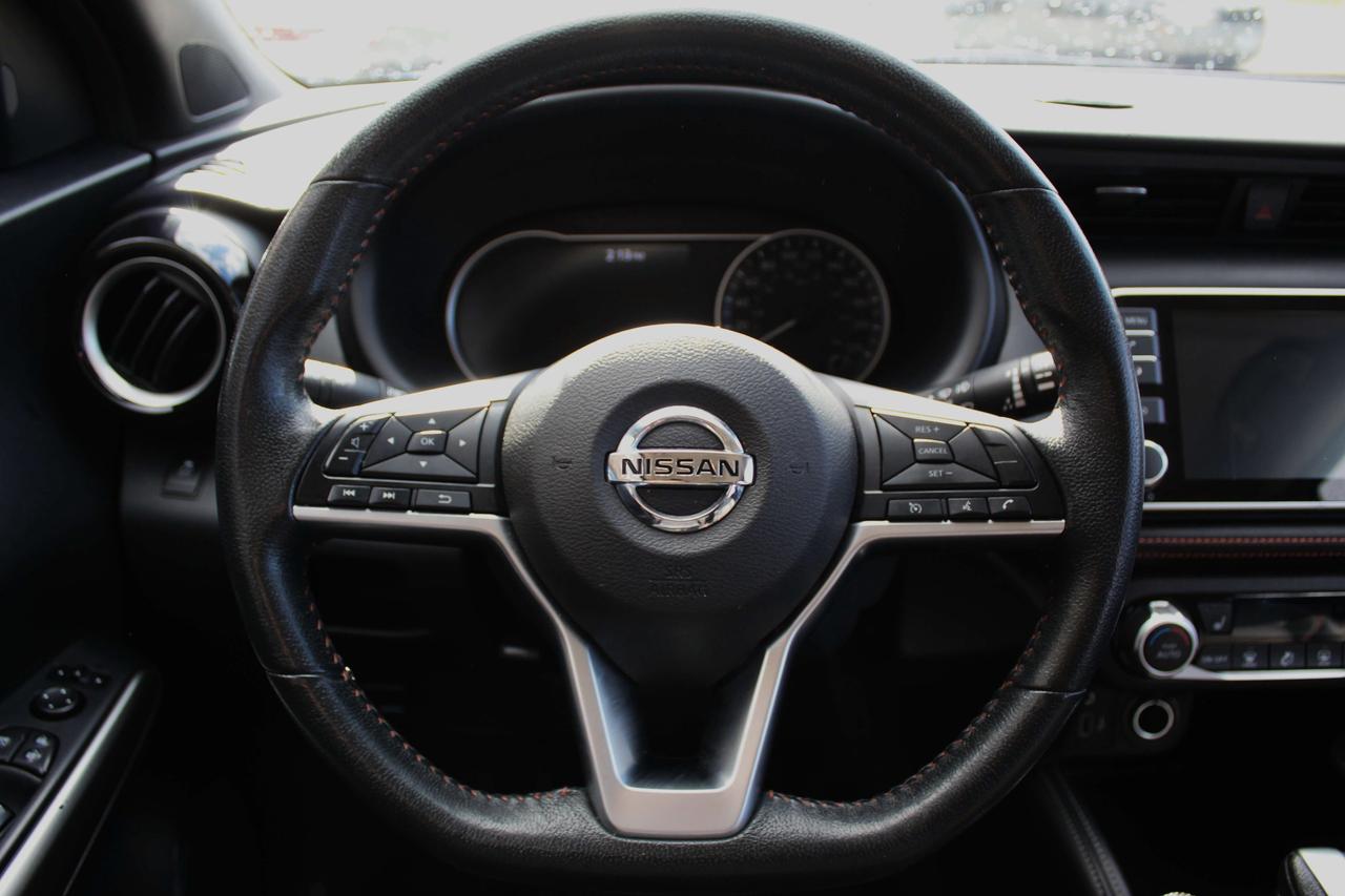 2019 Nissan Kicks SR Photo