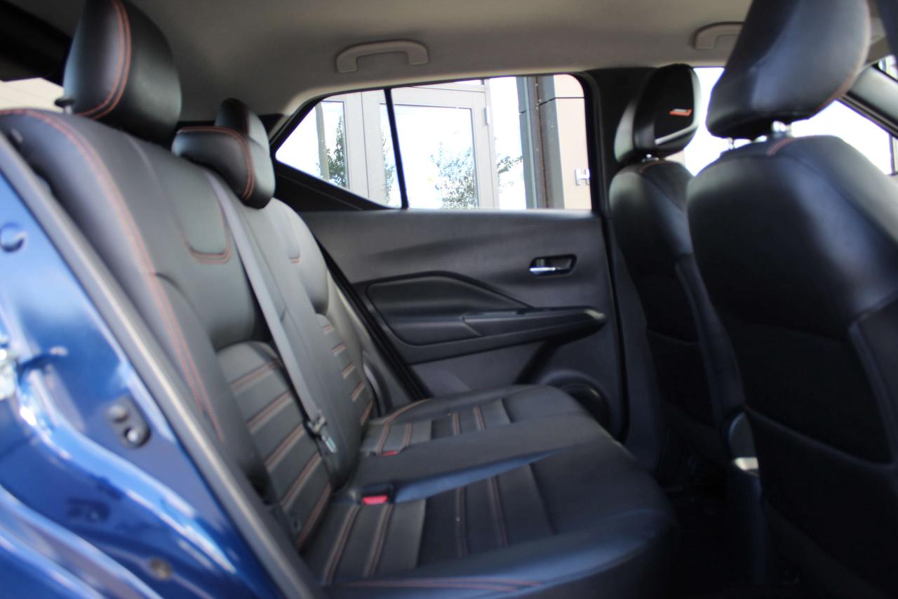 2019 Nissan Kicks SR Photo