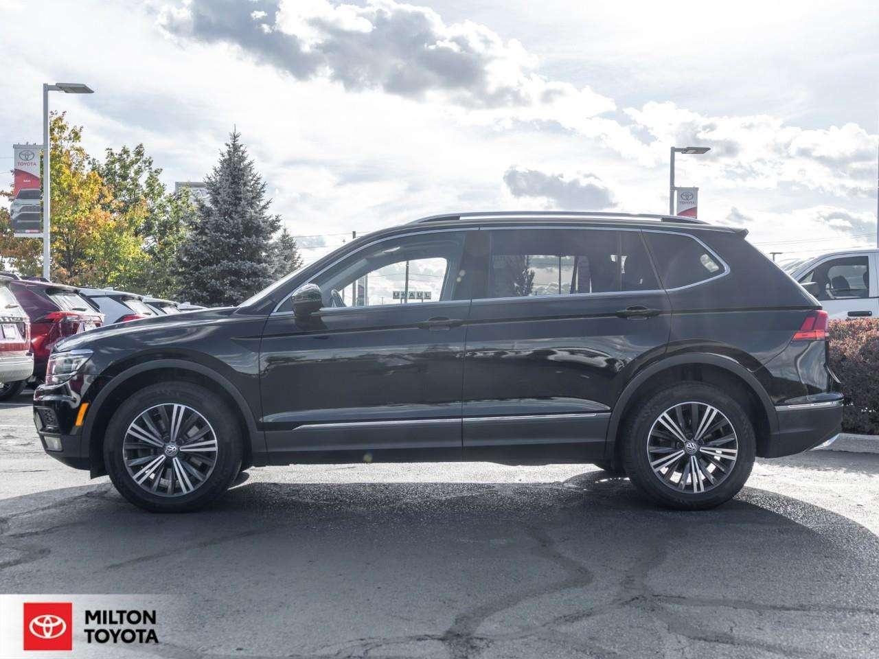 2018 Volkswagen Tiguan LEATHER PANORAMIC SUNROOF HEATED STEERING FENDER AUDIO NEW REAR BRAKE PADS ONE OWNER Highline Photo2
