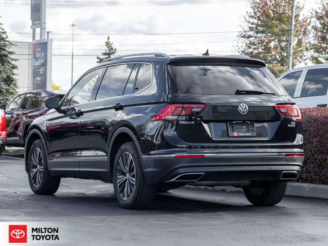 2018 Volkswagen Tiguan LEATHER PANORAMIC SUNROOF HEATED STEERING FENDER AUDIO NEW REAR BRAKE PADS ONE OWNER Highline Photo4