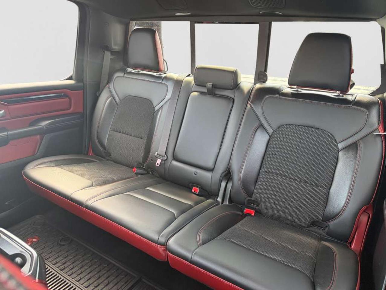 2022 RAM 1500 Rebel 4WD   5.7L HEMI V8! Photo
