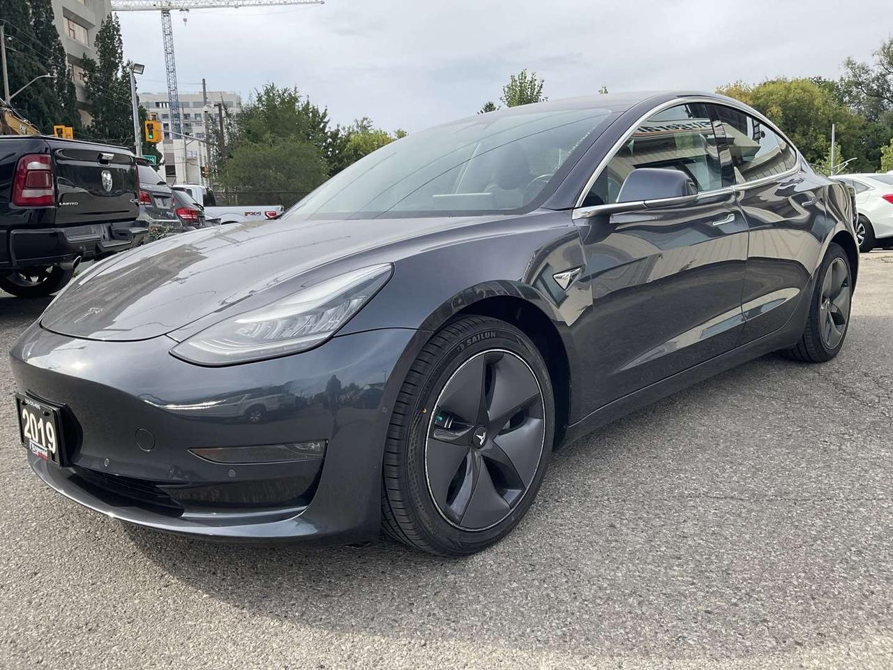 2019 Tesla Model 3 Long Range AWD LEATHER! NAV! CAMERAS! Photo