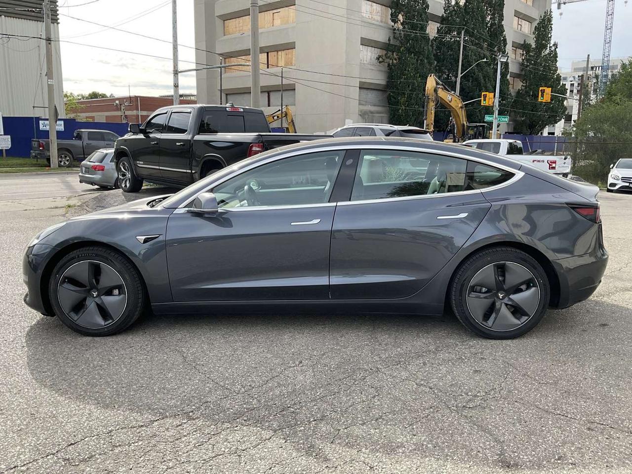 2019 Tesla Model 3 Long Range AWD LEATHER! NAV! CAMERAS! Photo