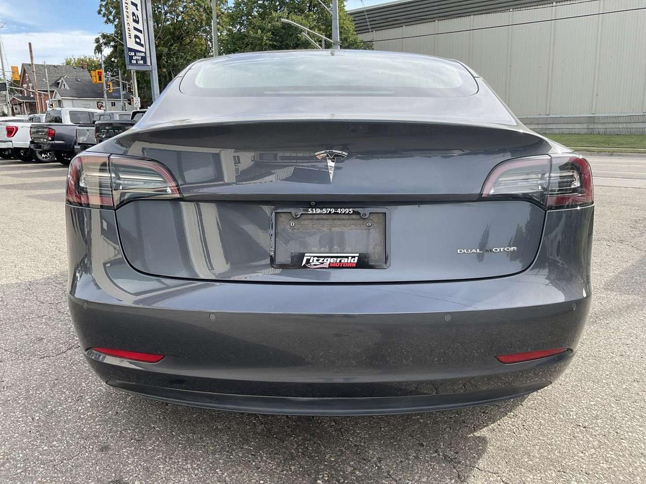 2019 Tesla Model 3 Long Range AWD LEATHER! NAV! CAMERAS! Photo