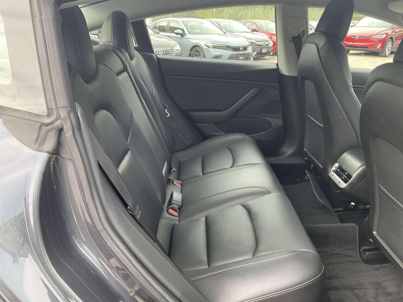 2019 Tesla Model 3 Long Range AWD LEATHER! NAV! CAMERAS! Photo