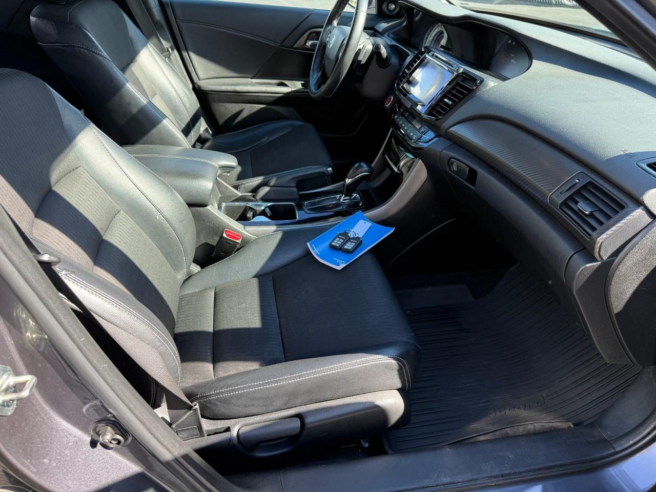2016 Honda Accord Sedan Sport CVT Photo