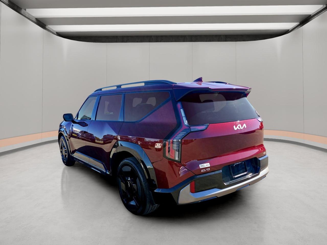 2025 Kia EV9 Land Traction Photo