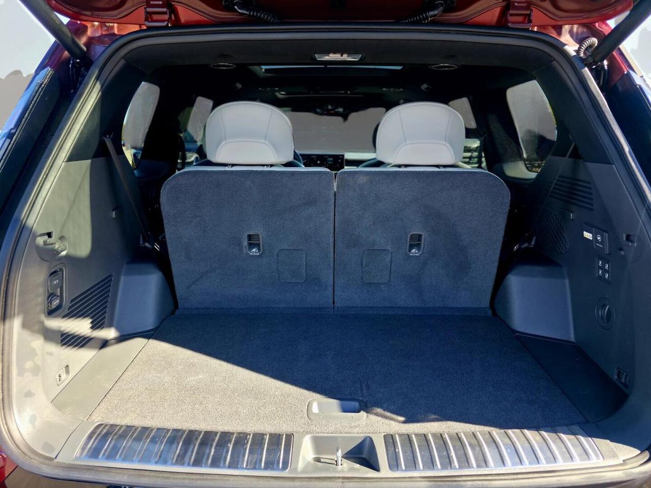 2025 Kia EV9 Land Traction Photo