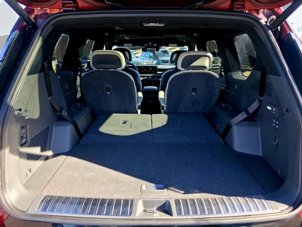 2025 Kia EV9 Land Traction Photo