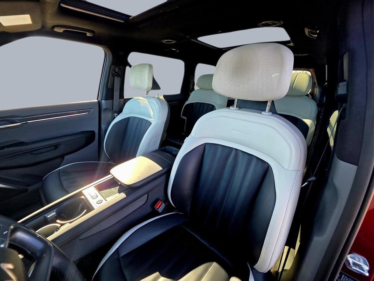 2025 Kia EV9 Land Traction Photo