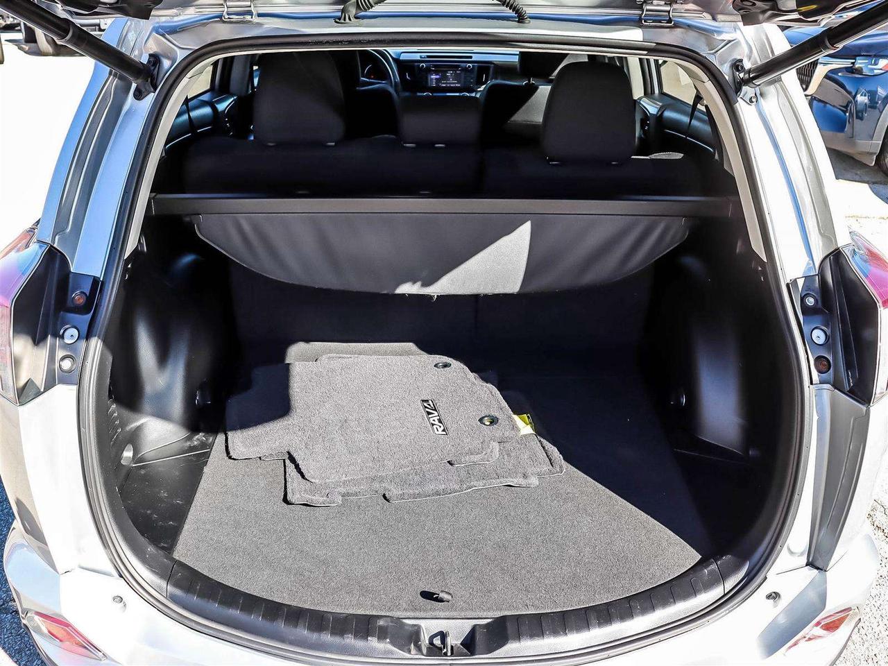 2017 Toyota RAV4 XLE   BLUETOOTH   BACK UP   PWR TAILGATE   ALLOYS Photo