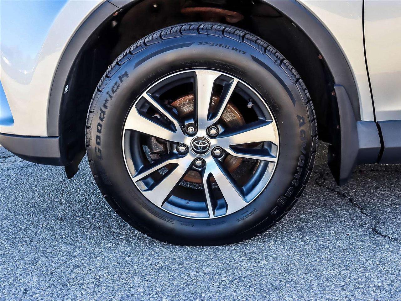 2017 Toyota RAV4 XLE   BLUETOOTH   BACK UP   PWR TAILGATE   ALLOYS Photo