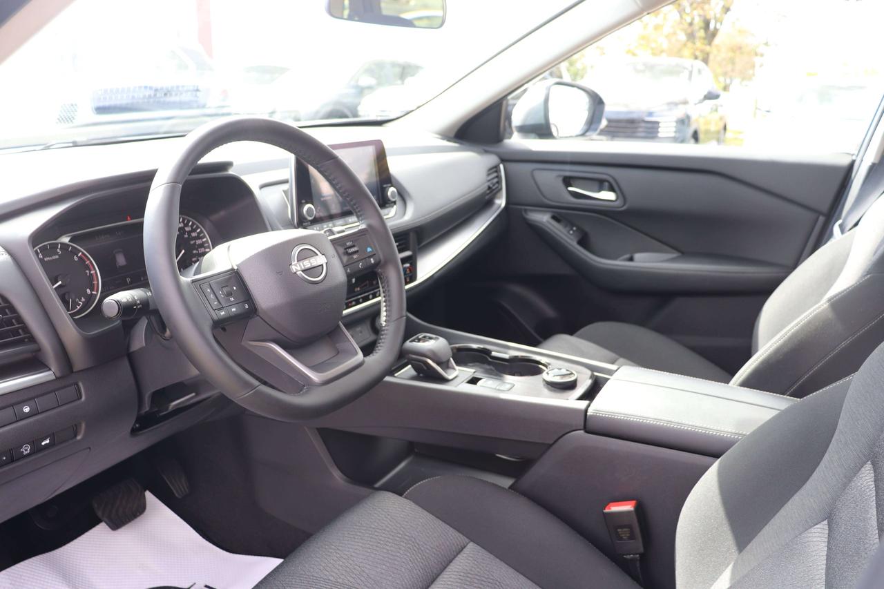 2024 Nissan Rogue SV AWD   SUNROOF   REMOTE STARTER   HEATED SEATS Photo