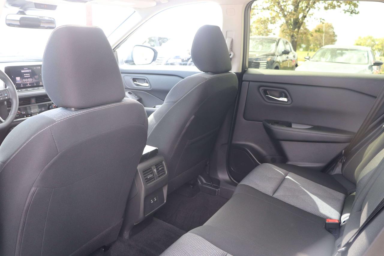 2024 Nissan Rogue SV AWD   SUNROOF   REMOTE STARTER   HEATED SEATS Photo