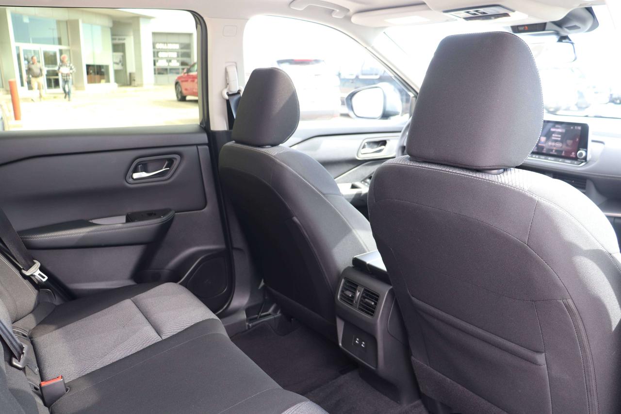 2024 Nissan Rogue SV AWD   SUNROOF   REMOTE STARTER   HEATED SEATS Photo