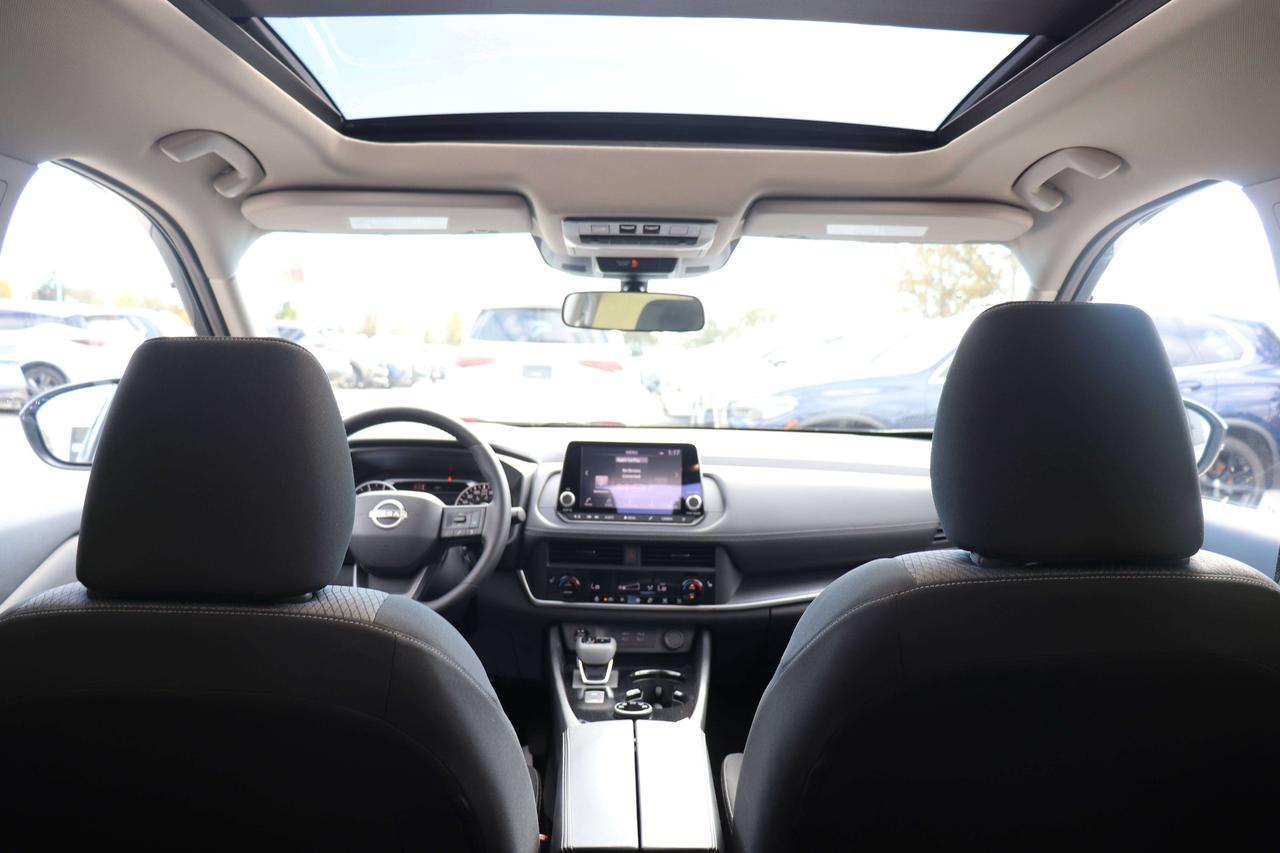 2024 Nissan Rogue SV AWD   SUNROOF   REMOTE STARTER   HEATED SEATS Photo