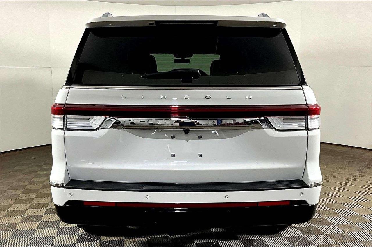 2024 Lincoln Navigator Reserve 4x4 Photo