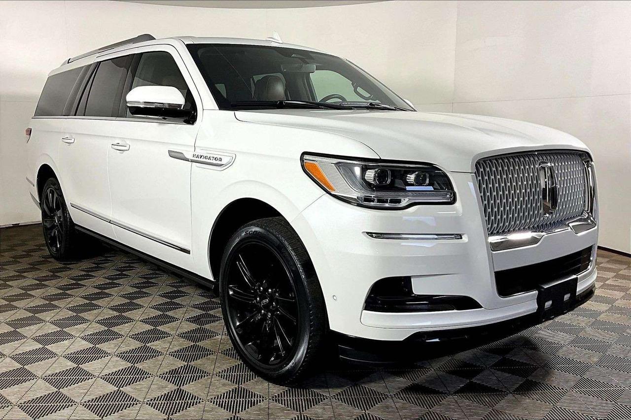 2024 Lincoln Navigator Reserve 4x4 Photo