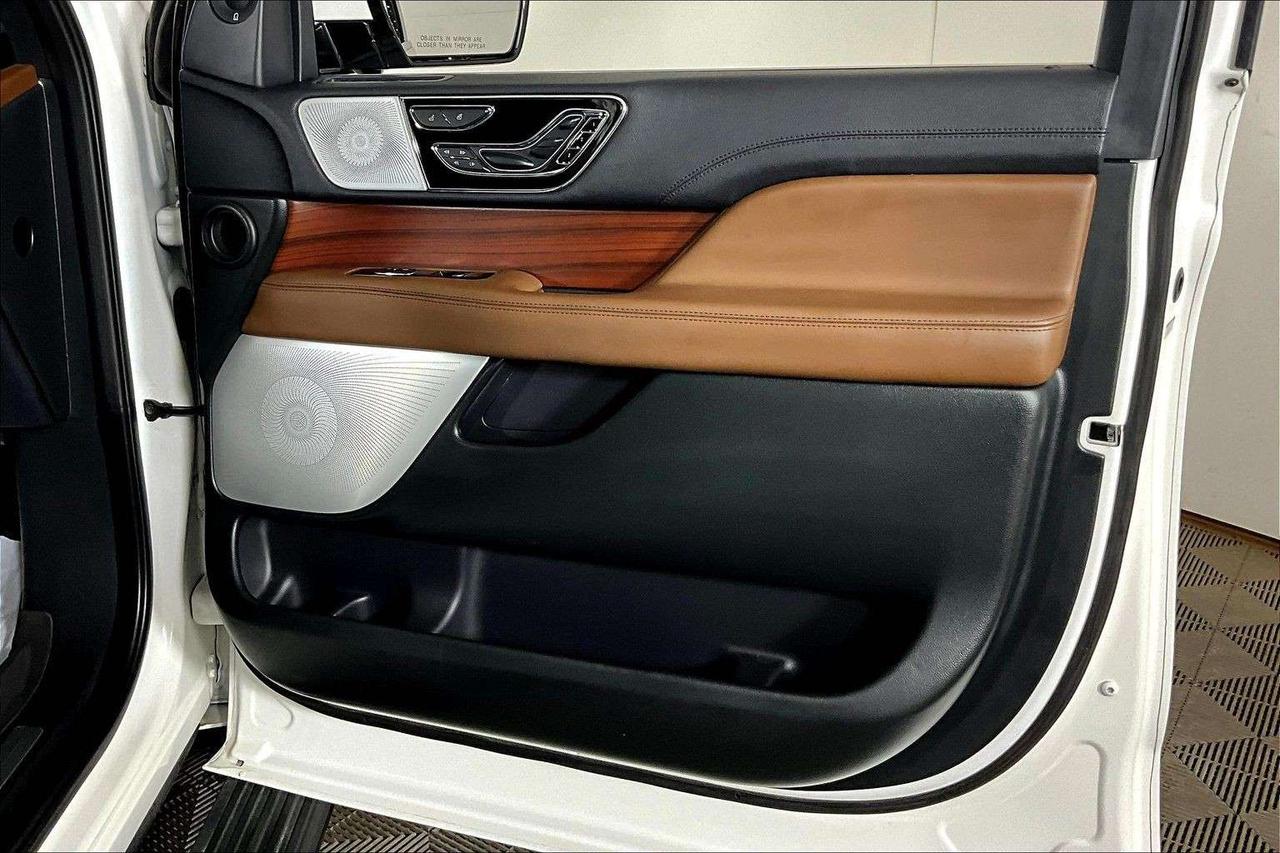 2024 Lincoln Navigator Reserve 4x4 Photo