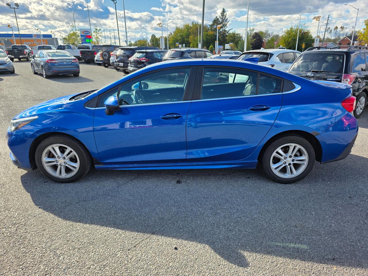 2017 Chevrolet Cruze LT Manual 4dr Sedan Photo