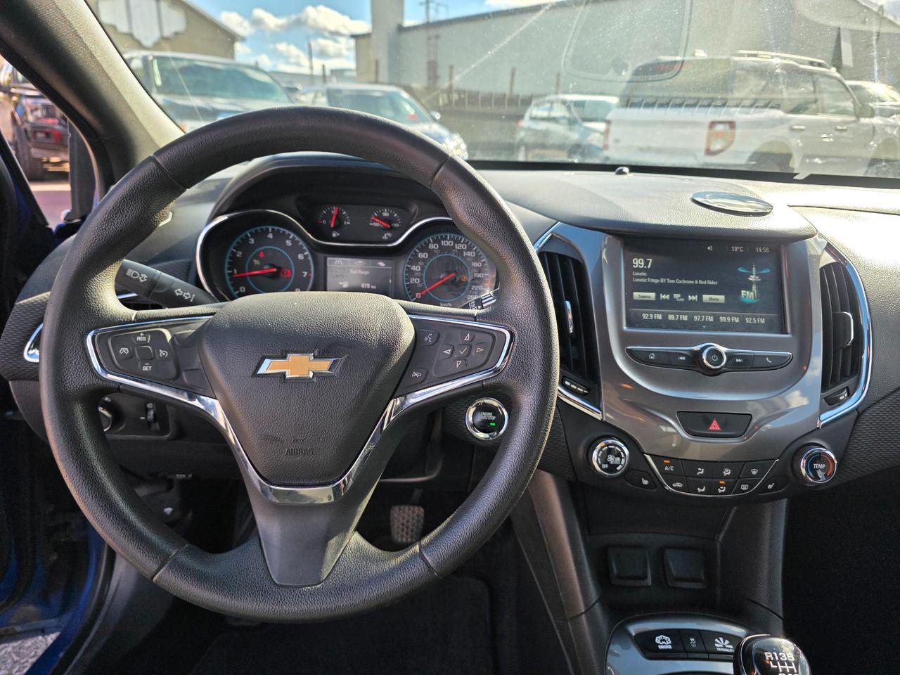 2017 Chevrolet Cruze LT Manual 4dr Sedan Photo