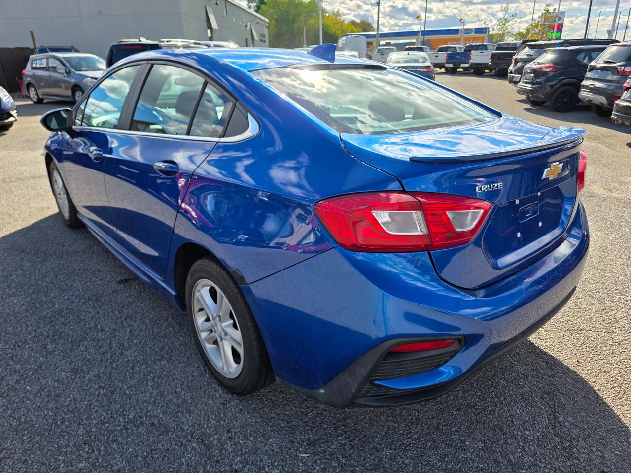 2017 Chevrolet Cruze LT Manual 4dr Sedan Photo