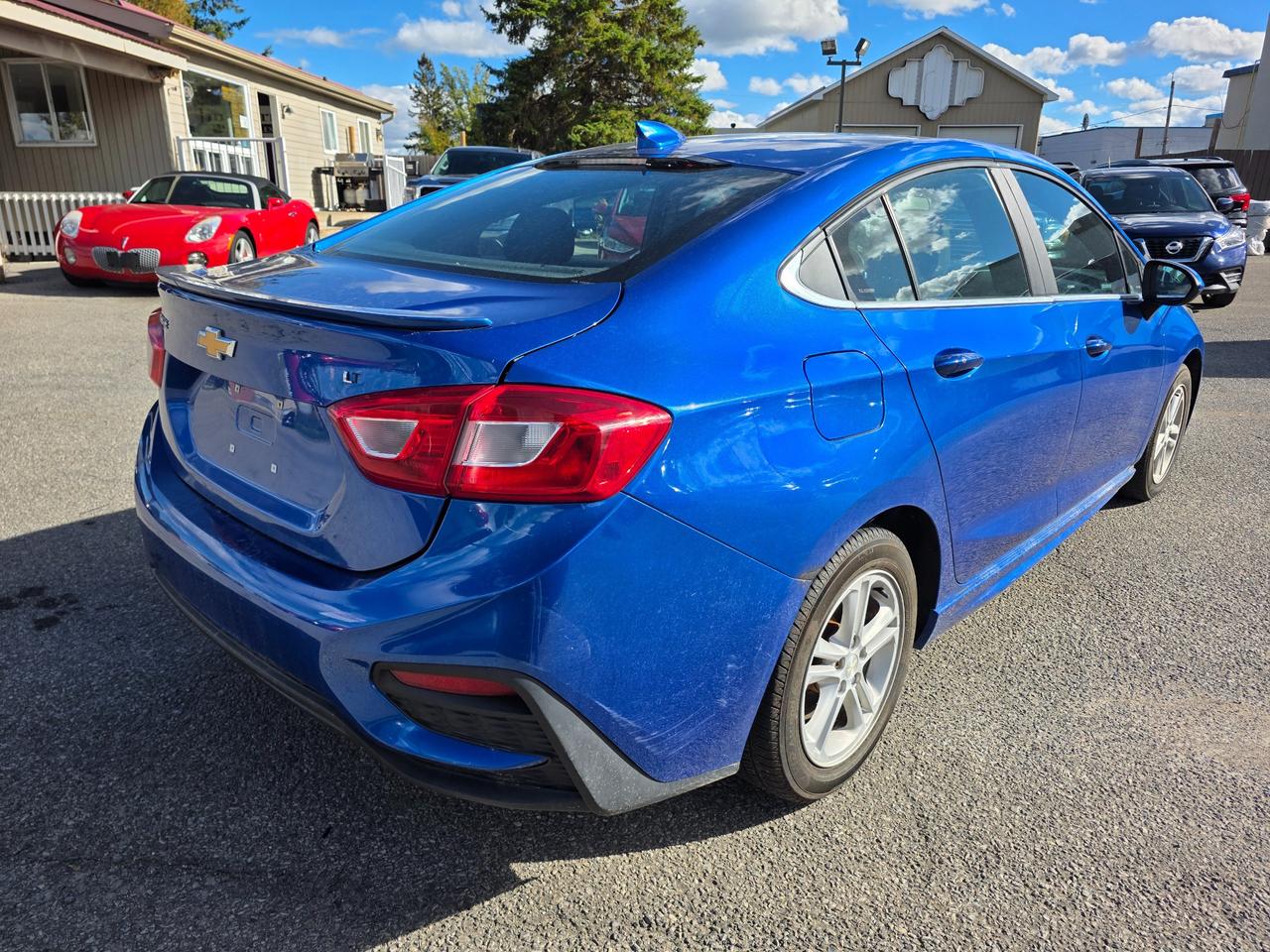 2017 Chevrolet Cruze LT Manual 4dr Sedan Photo
