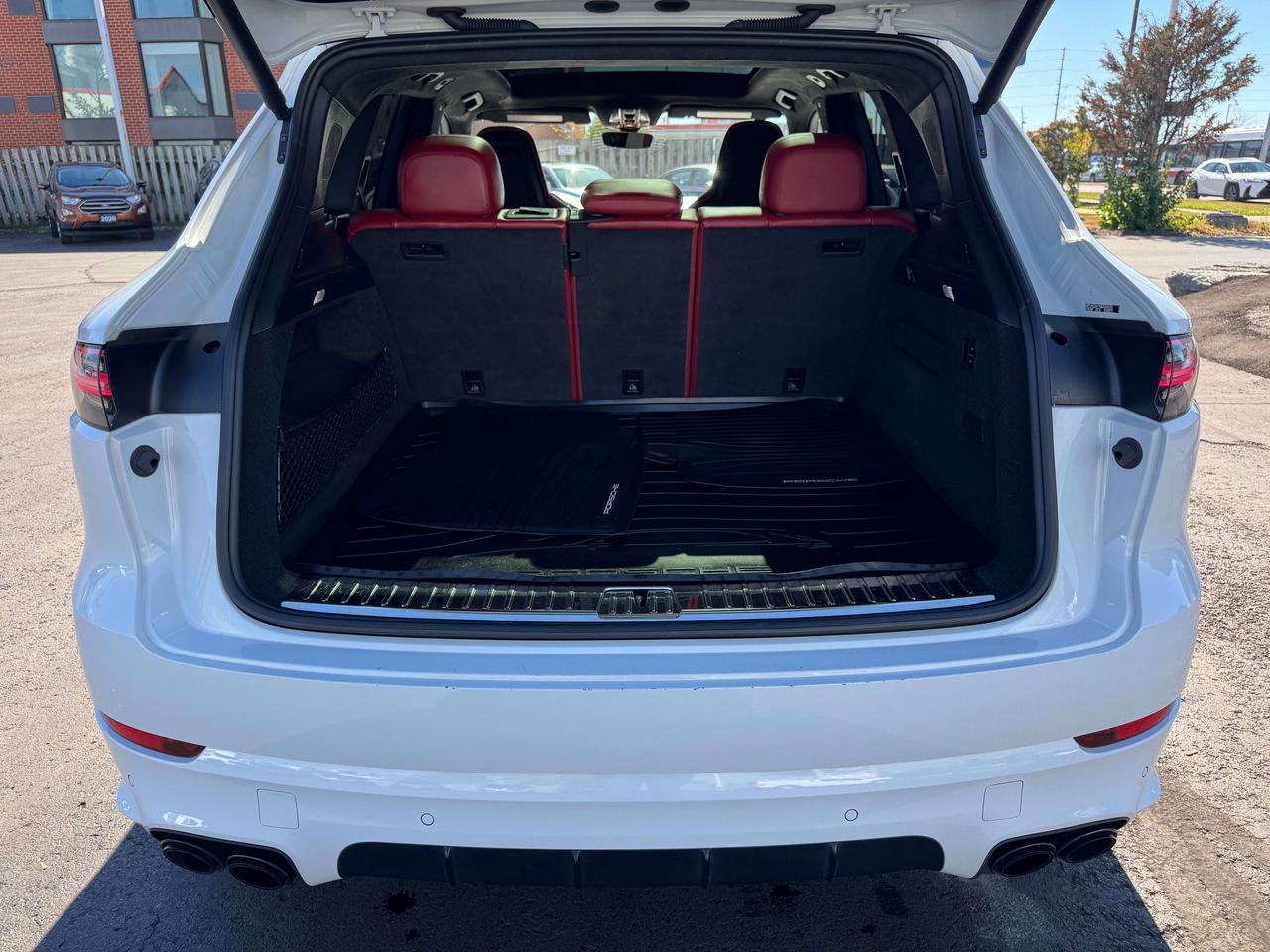 2021 Porsche Cayenne GTS Photo