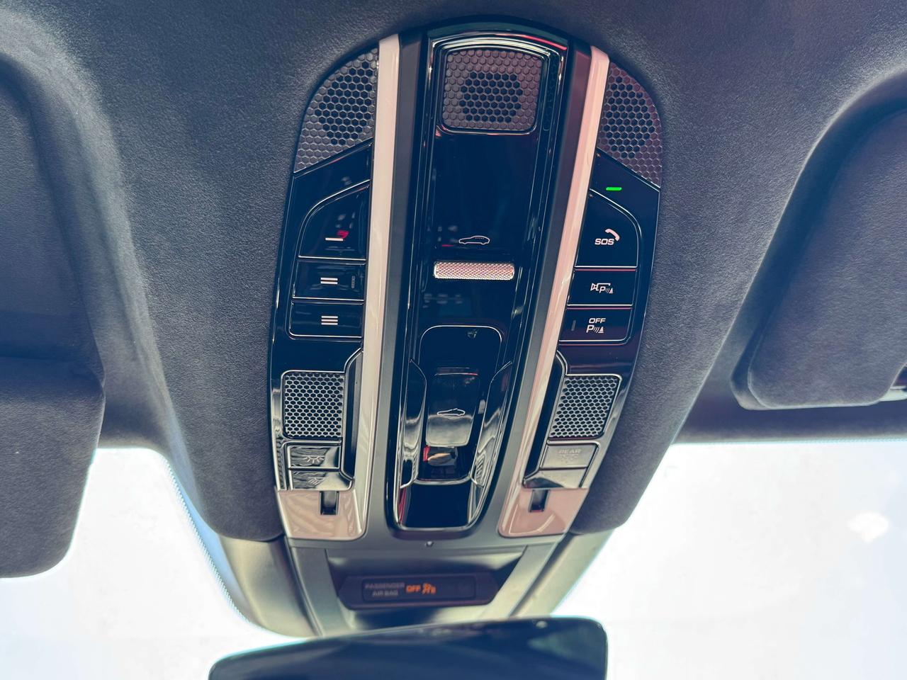2021 Porsche Cayenne GTS Photo