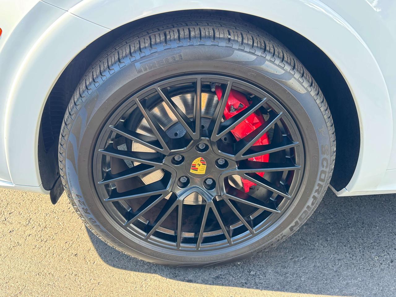 2021 Porsche Cayenne GTS Photo
