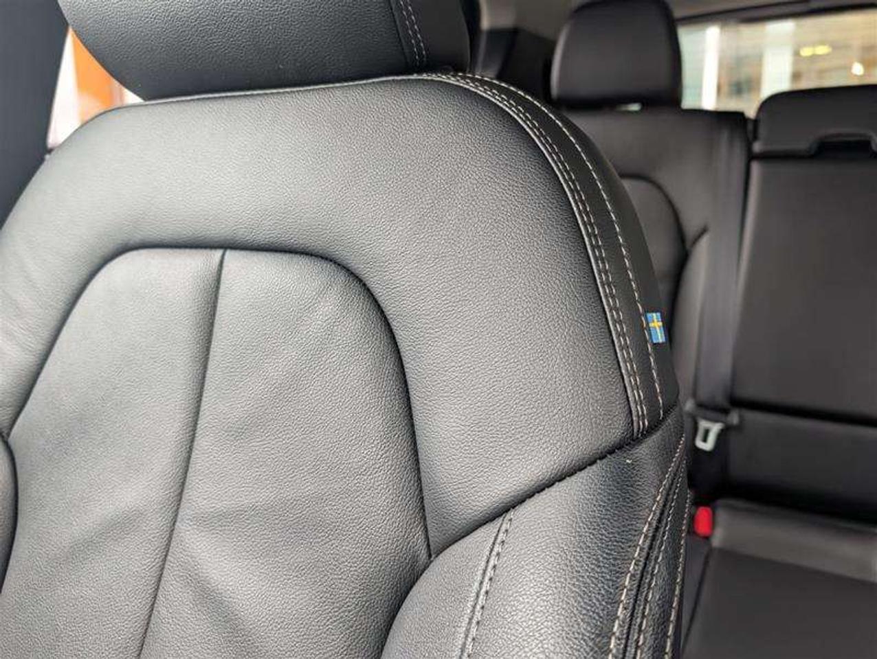 2023 Volvo XC40 B4 Core   AWD   Climate   Sage Green   Clean Photo