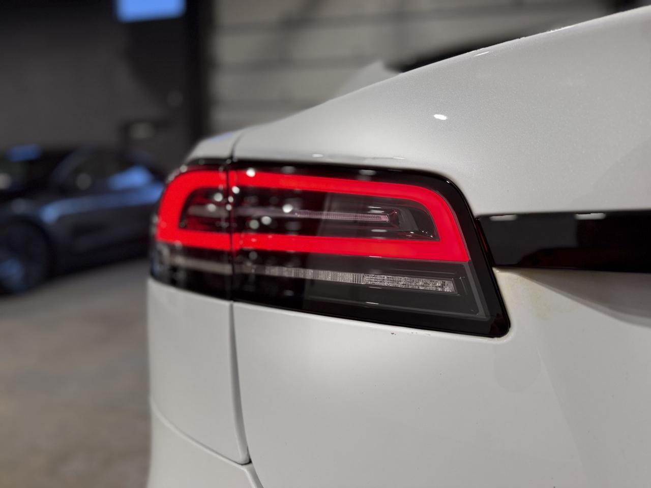 2022 Tesla Model S Long Range Photo