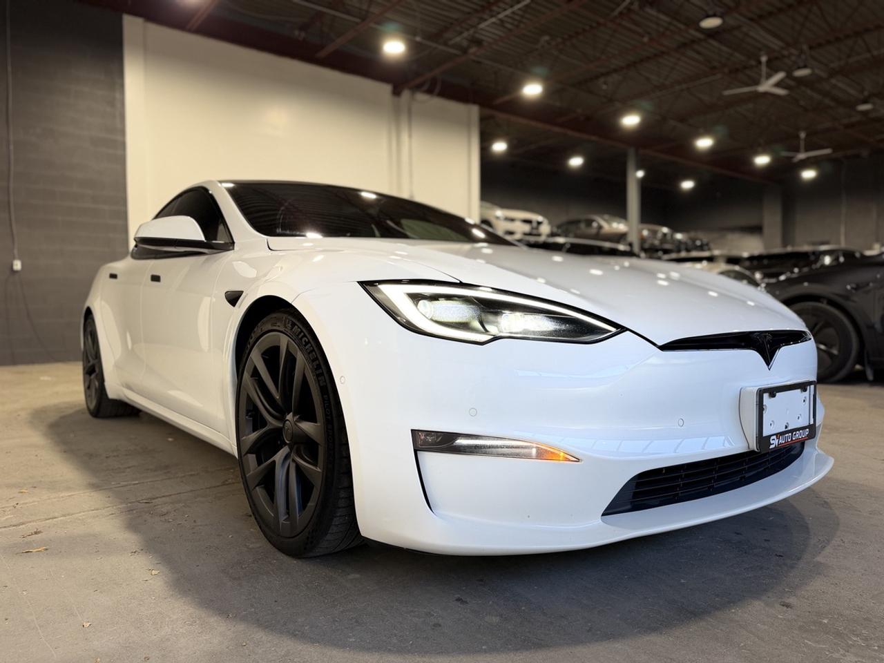 2022 Tesla Model S Long Range Photo