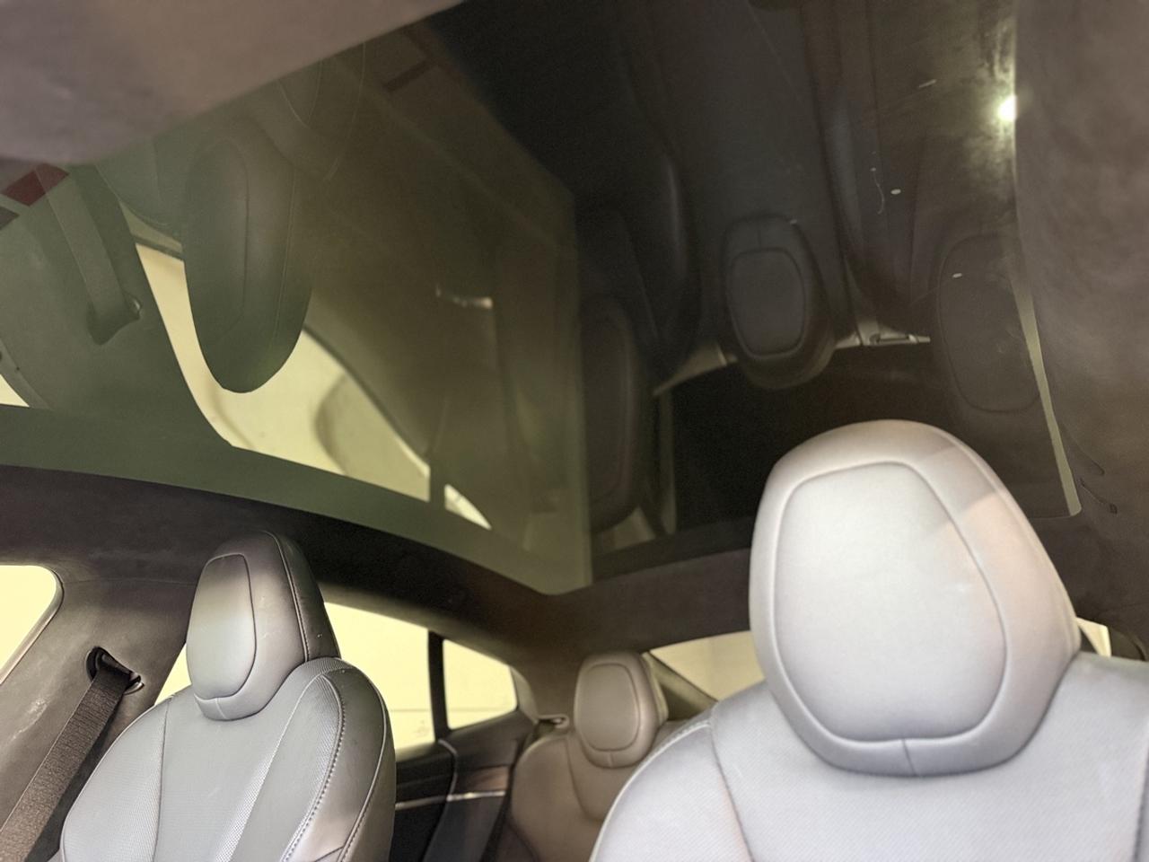 2022 Tesla Model S Long Range Photo