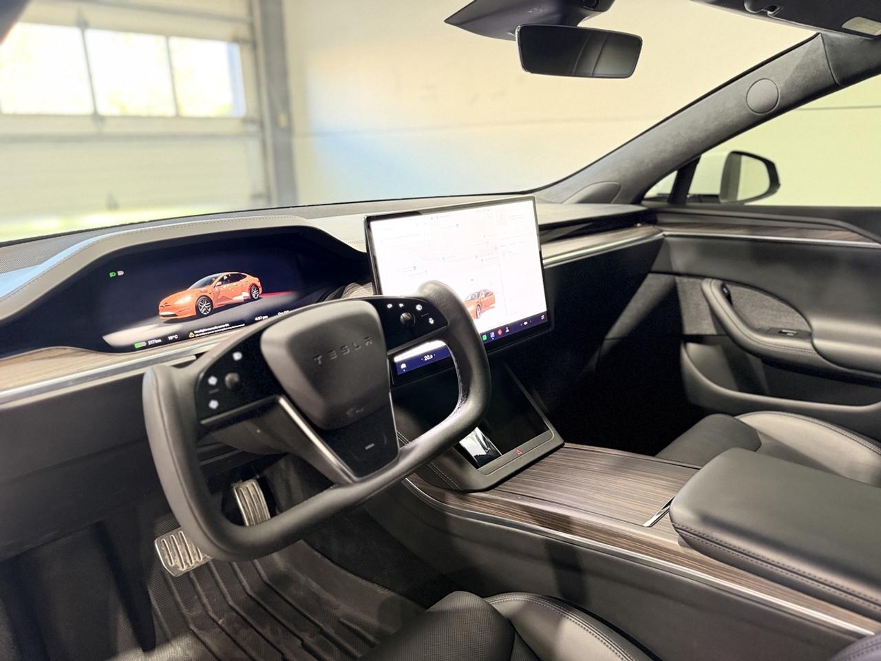 2022 Tesla Model S Long Range Photo