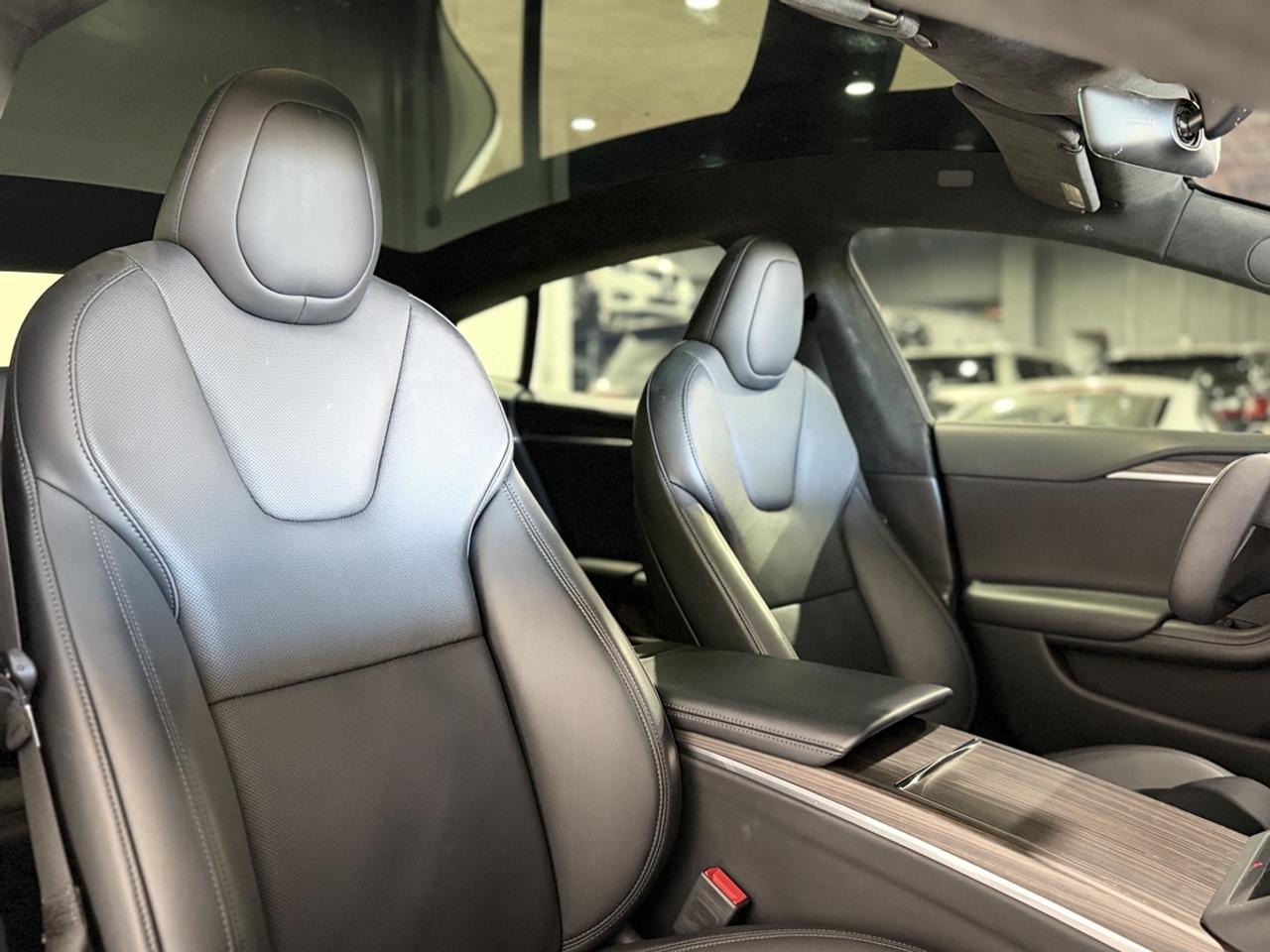 2022 Tesla Model S Long Range Photo