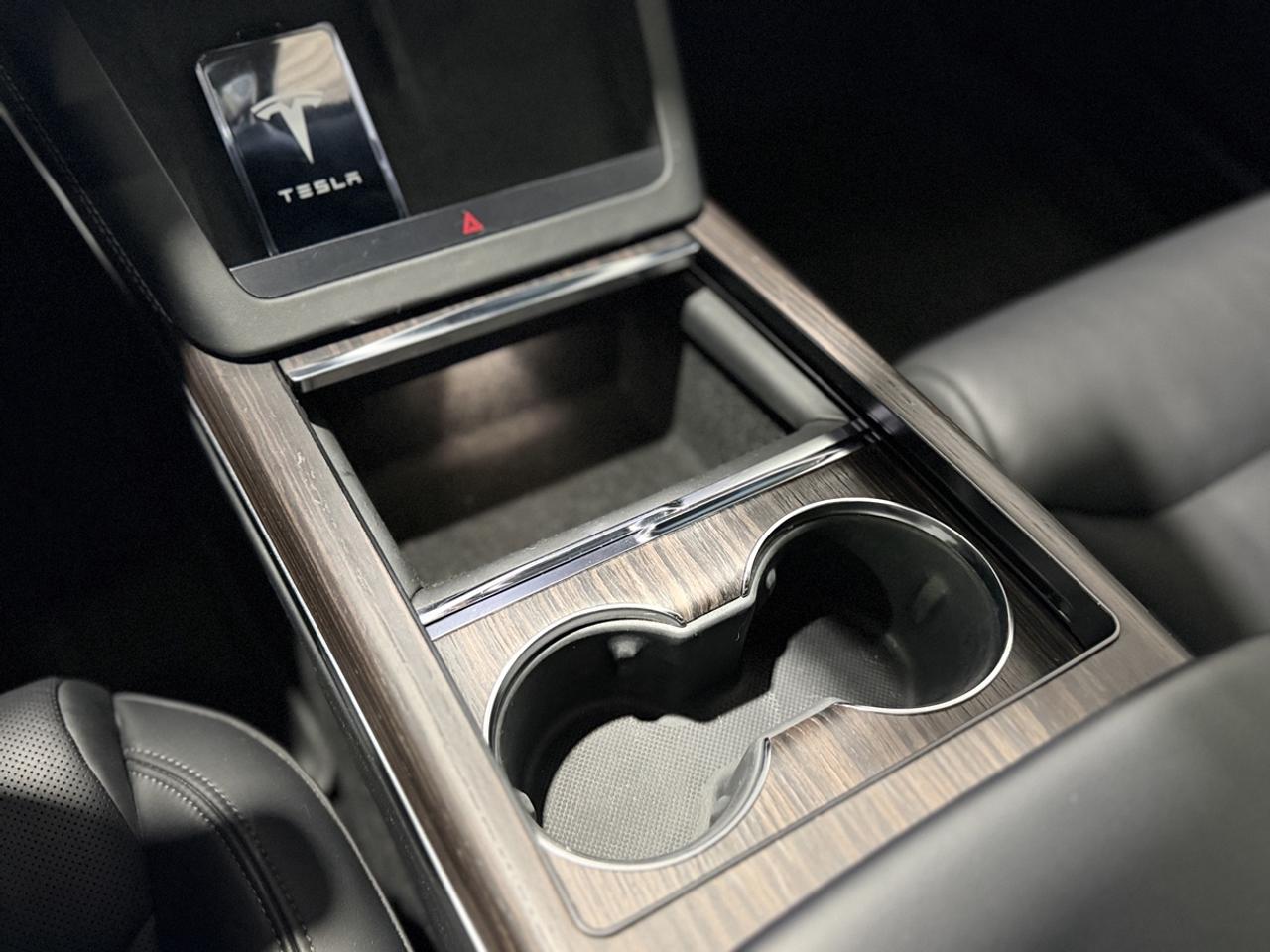 2022 Tesla Model S Long Range Photo