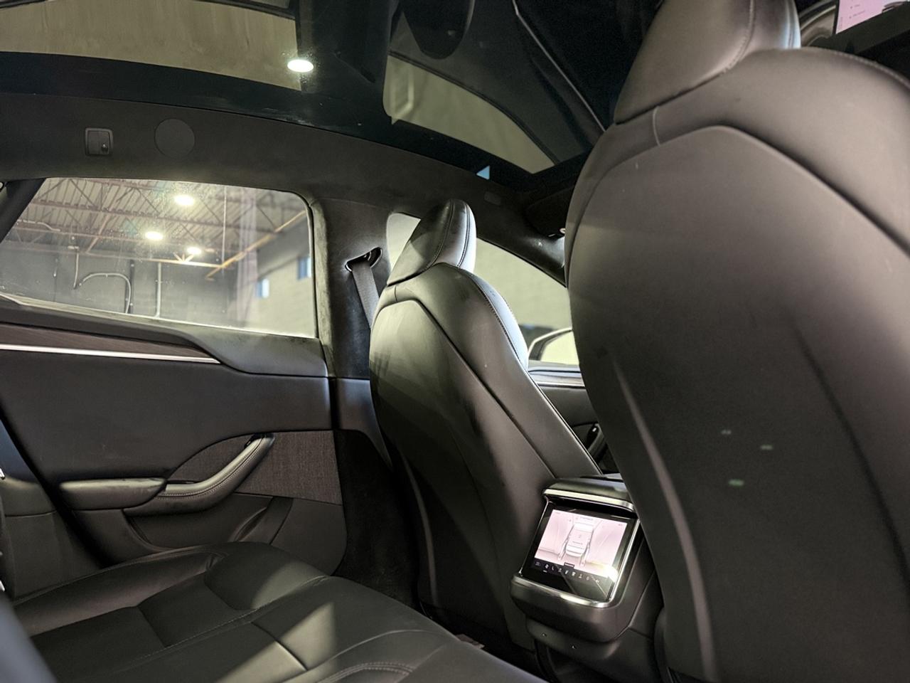 2022 Tesla Model S Long Range Photo