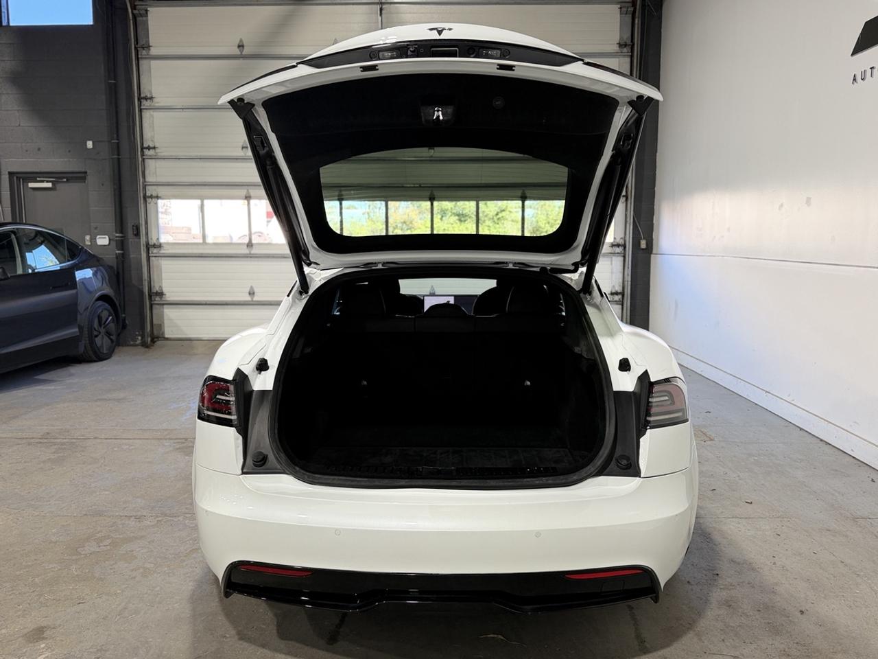 2022 Tesla Model S Long Range Photo
