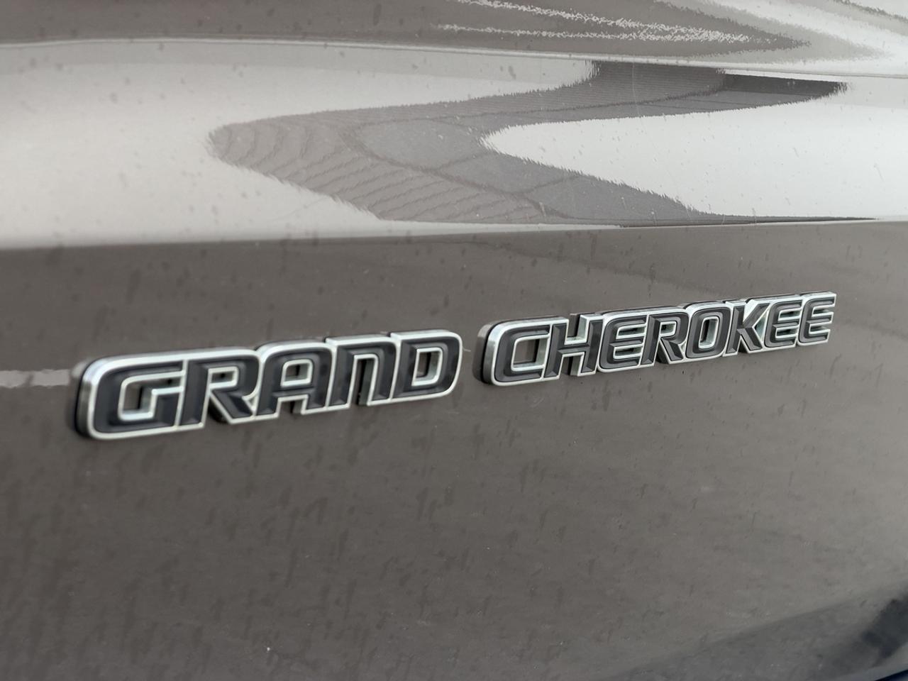 2019 Jeep Grand Cherokee Leredo/NAV/AWD Photo