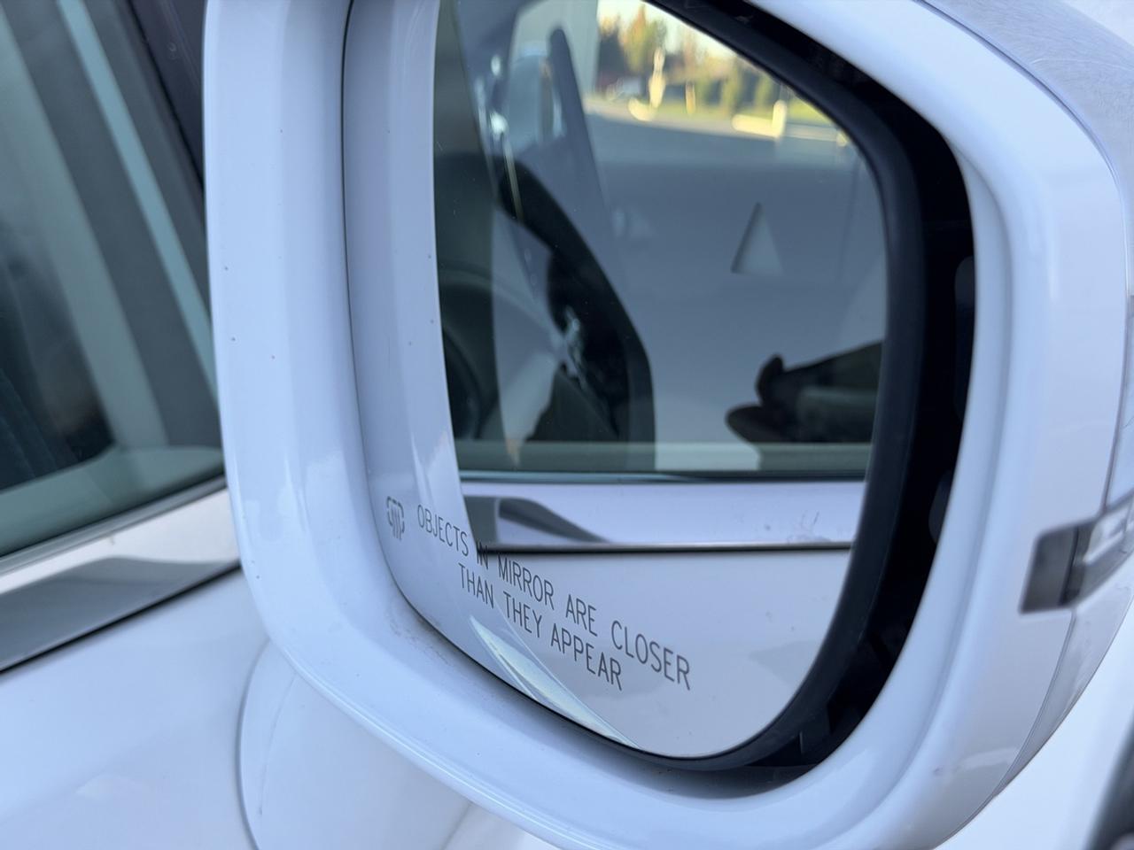 2017 Chrysler Pacifica Hybrid Plug in/Platinum Photo