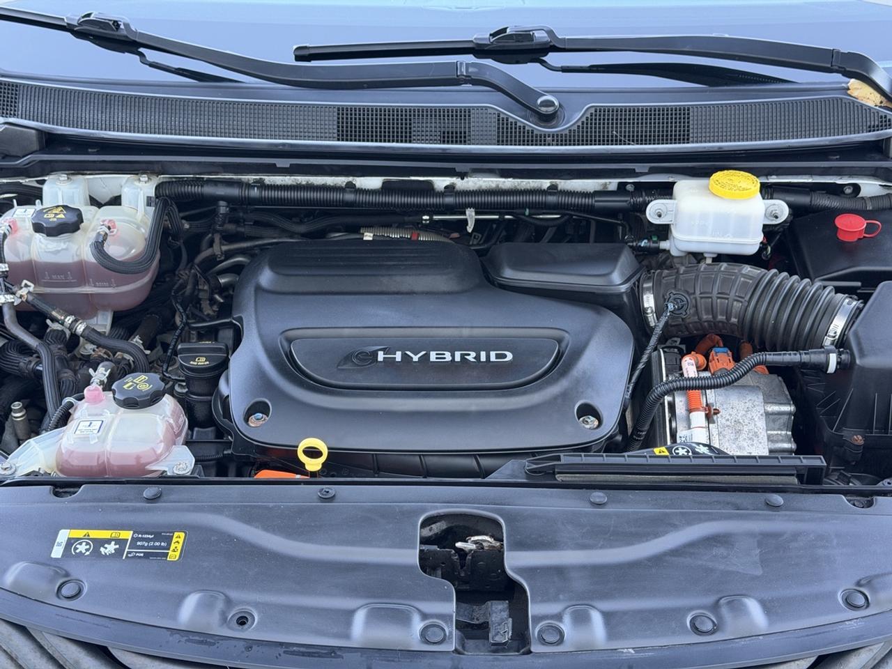 2017 Chrysler Pacifica Hybrid Plug in/Platinum Photo