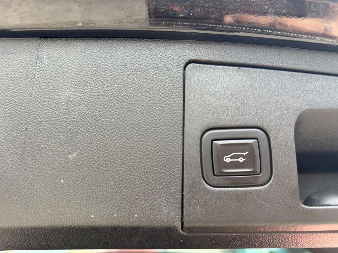 2021 Cadillac XT4 Luxury Photo