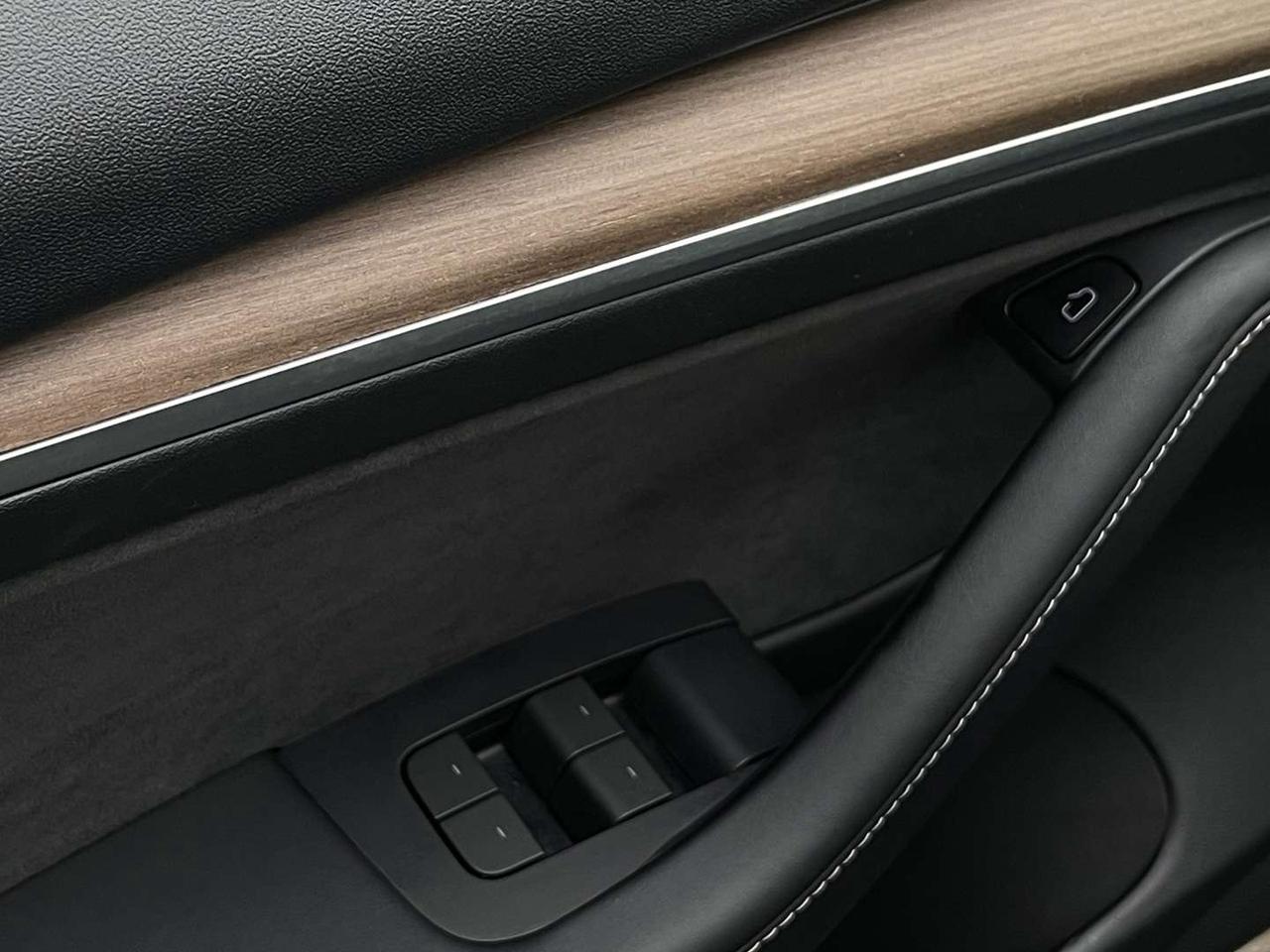 2022 Tesla Model 3 SR Plus   Moonroof   Leather   Blind Spot Cam Photo