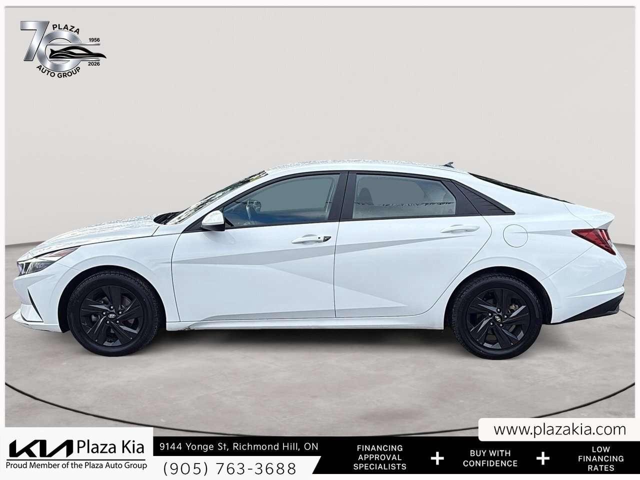 2023 Hyundai Elantra Preferred IVT Photo