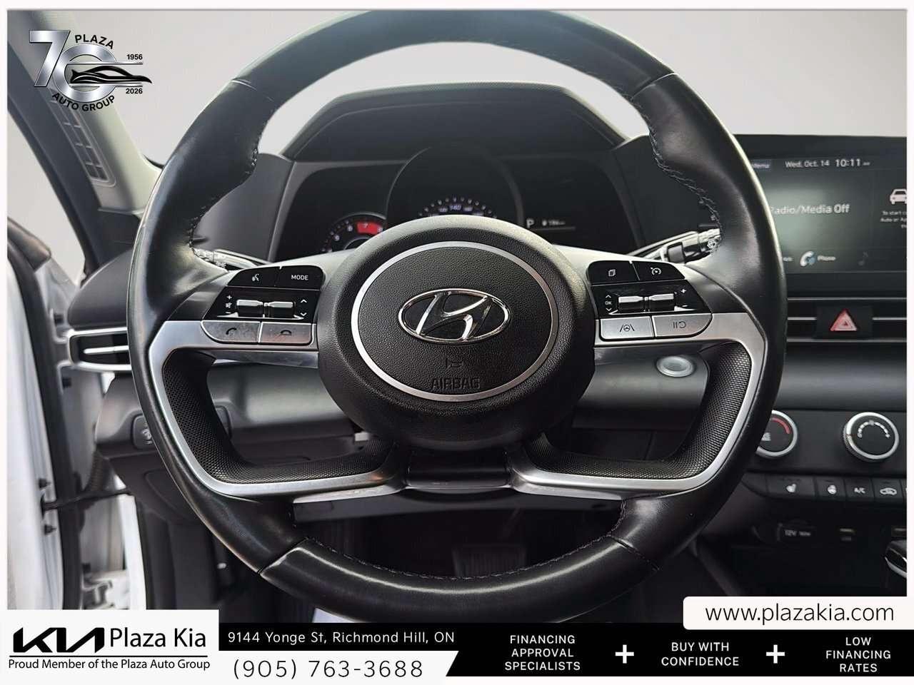 2023 Hyundai Elantra Preferred IVT Photo