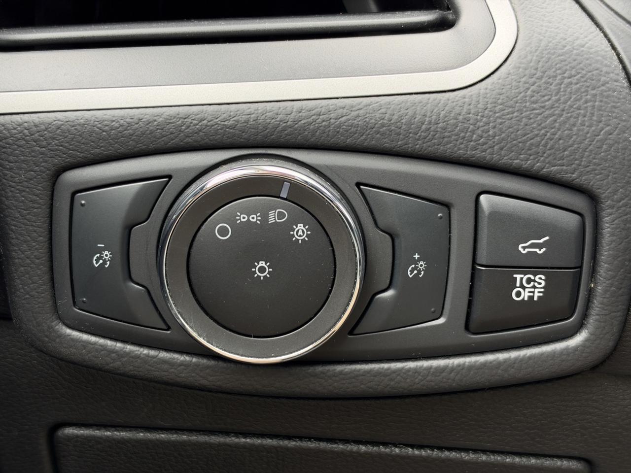 2023 Ford Edge SEL Photo