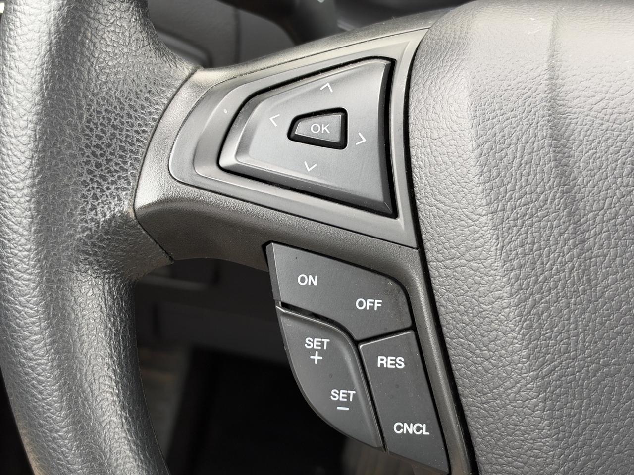 2023 Ford Edge SEL Photo
