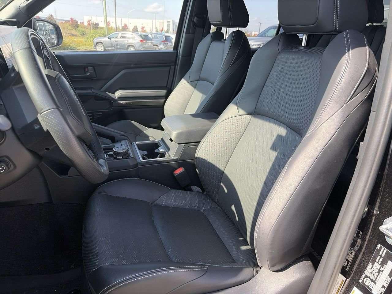 2025 Toyota 4Runner TRD Off Road FINANCED PRICE ADVERTISED    CLOTH   WIRELESS CARPLAY/ANDROID AUTO   RUNNING BOARDS   HEAT SEATS Photo